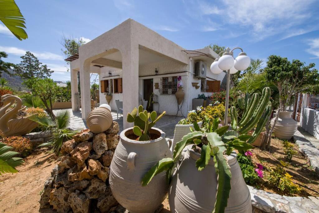 Renas Secret Garden House Holiday home