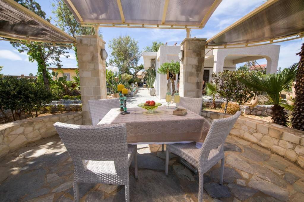 Renas Secret Garden House Holiday home