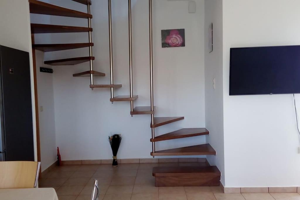 Cozy New Nea Chora Apartment *