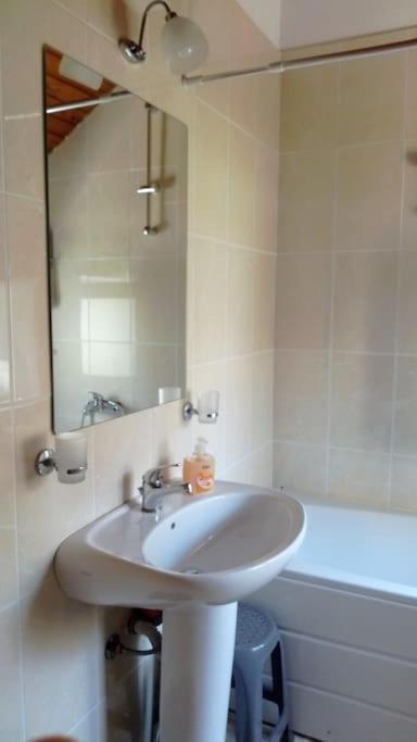 Cozy New Nea Chora Apartment