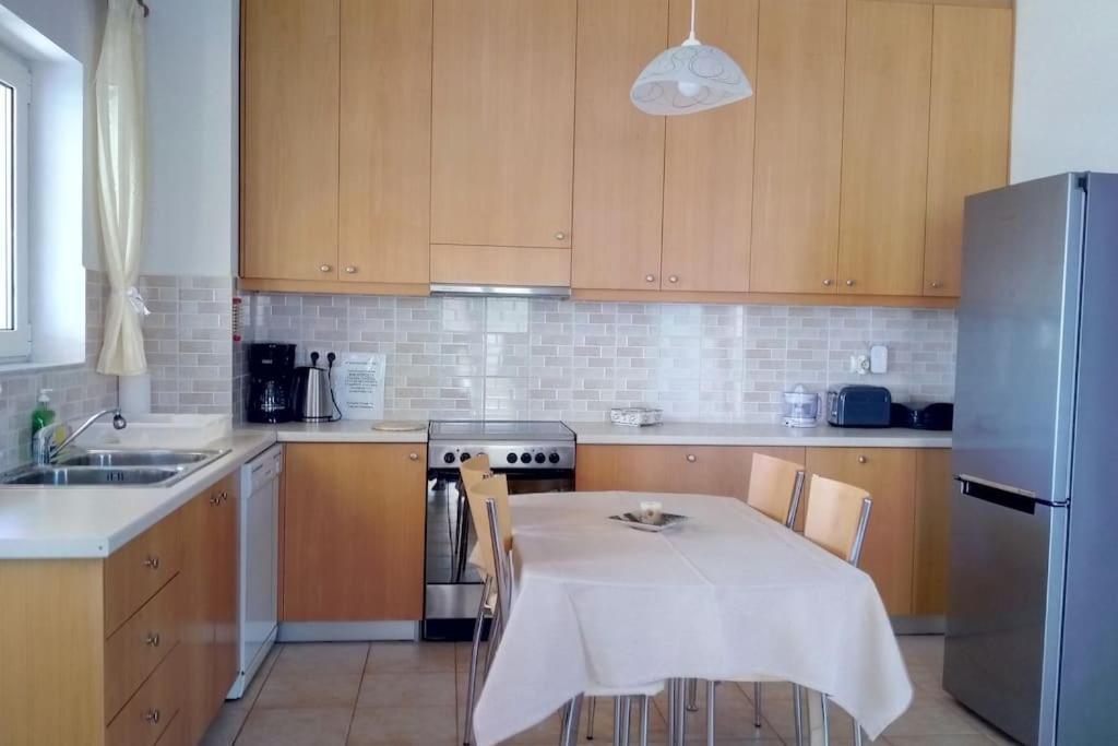 Cozy New Nea Chora Apartment