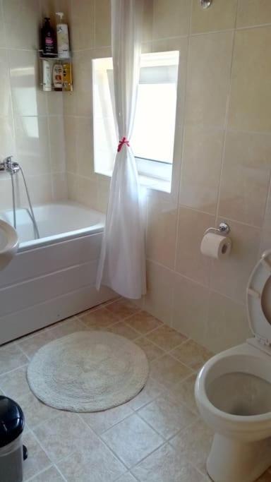 Cozy New Nea Chora Apartment *