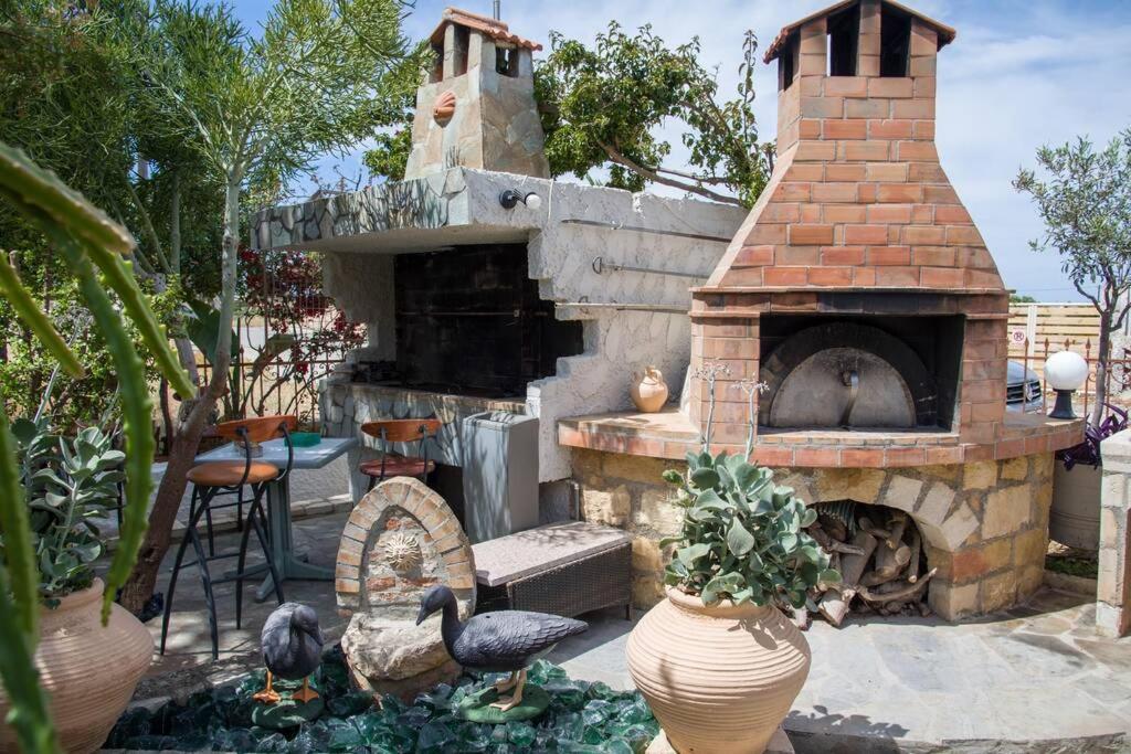Holiday home Renas Secret Garden House