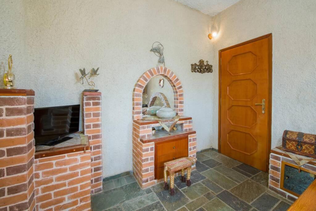 Holiday home Renas Secret Garden House