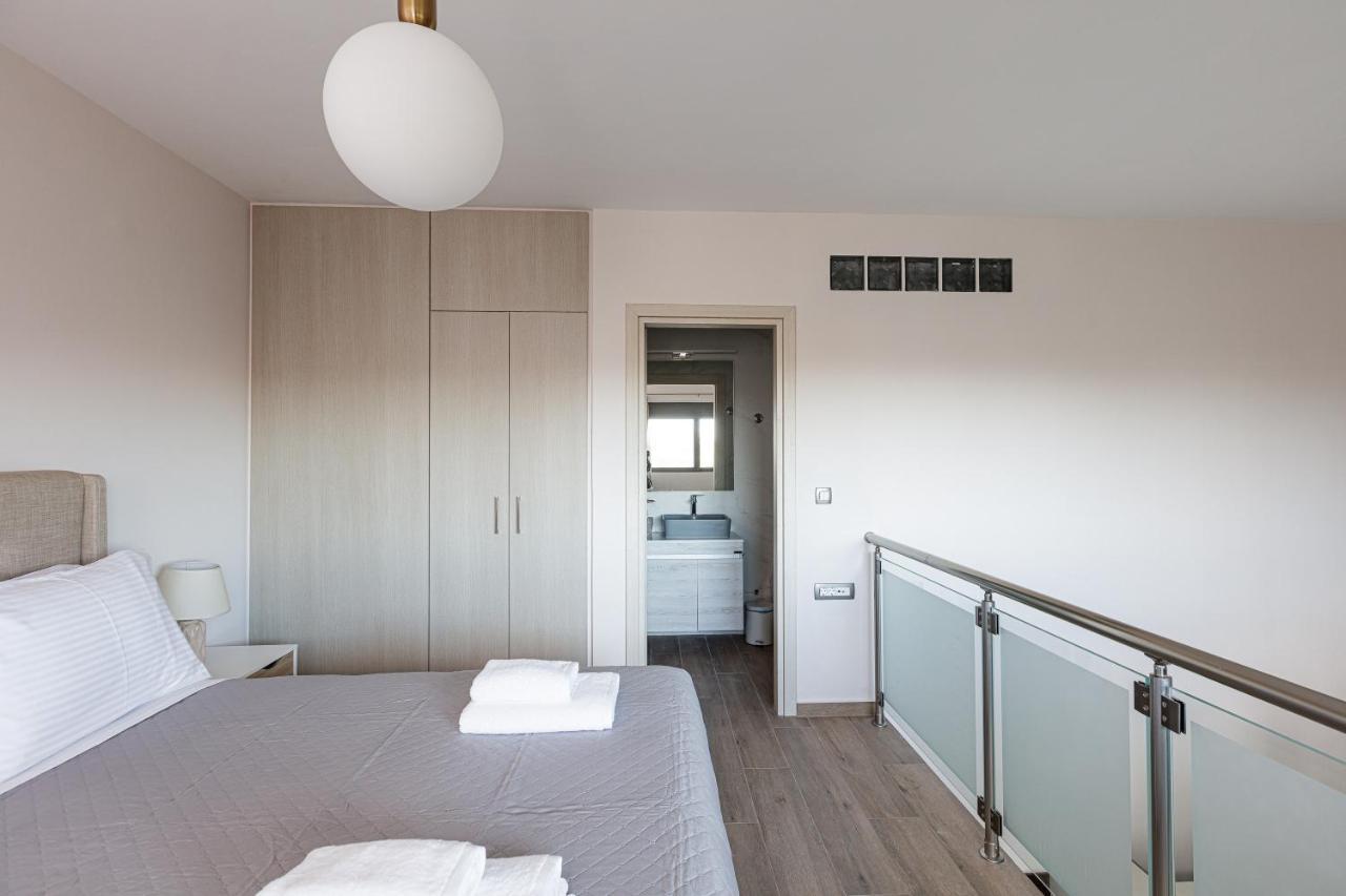 Aurora Suites Hotel *