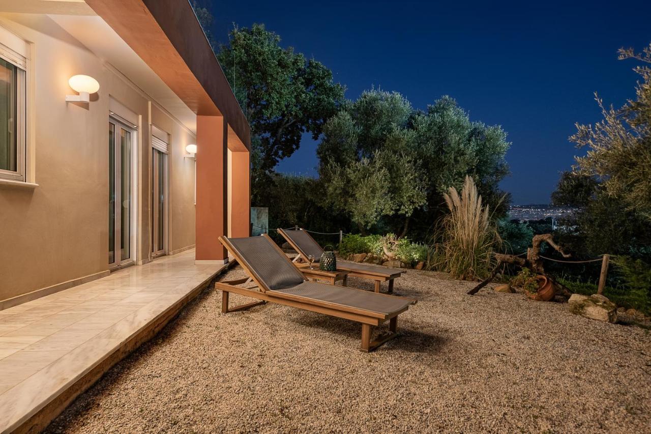 Vilia, House On The Hill *