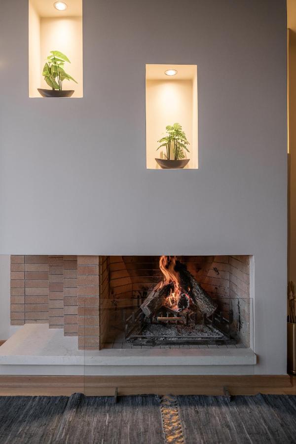 Vilia, House On The Hill