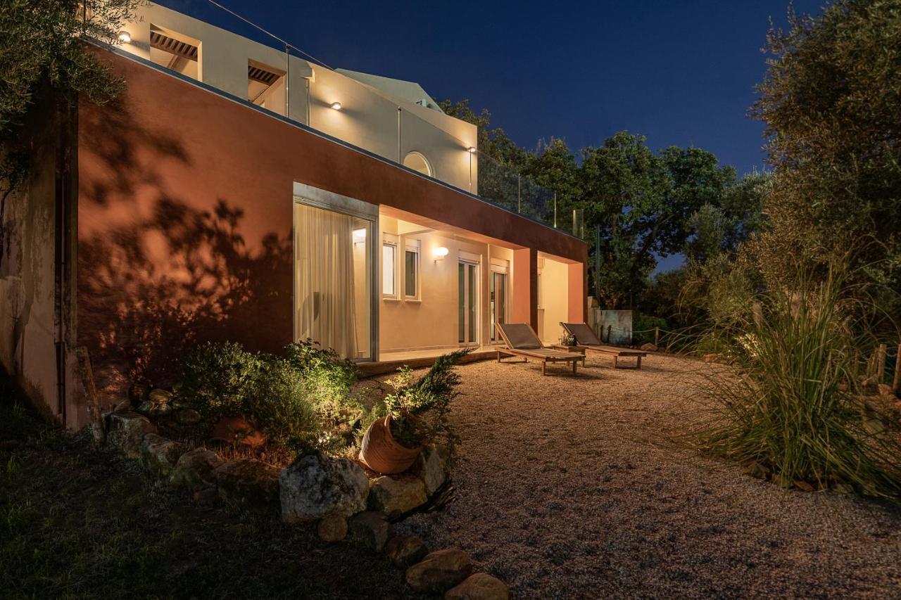 Villa Vilia, House On The Hill