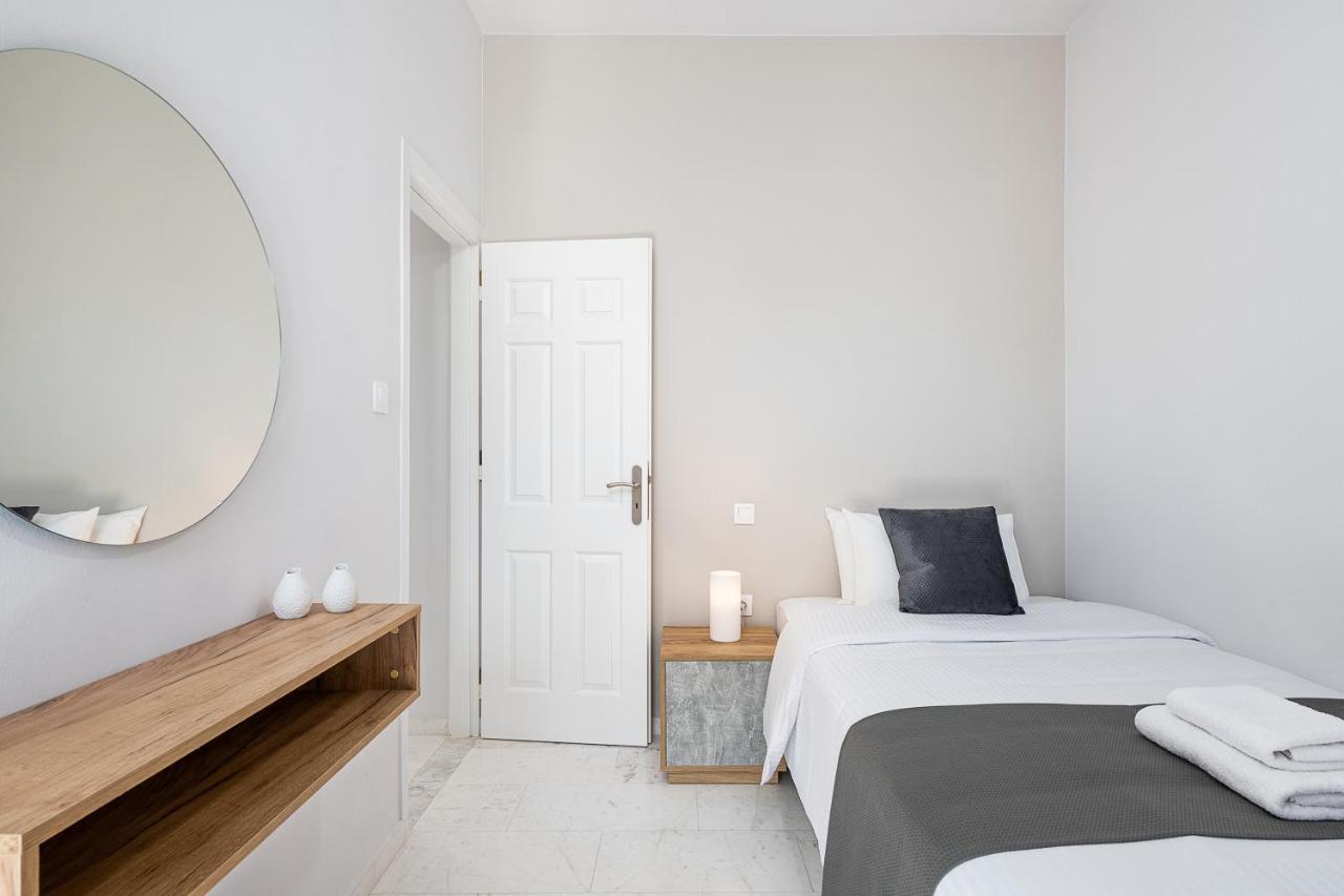 West Apartment *