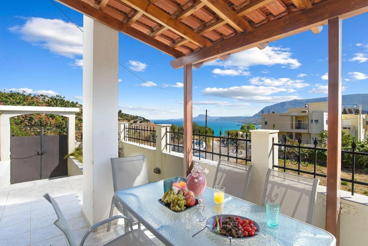 Holiday home Superior - Overlooking Chania-with Pool *