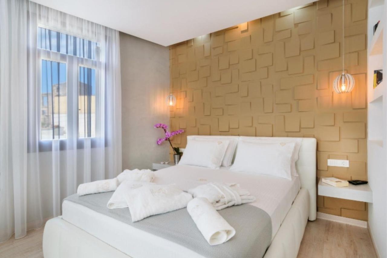 Diamond Luxury Hotel 3*