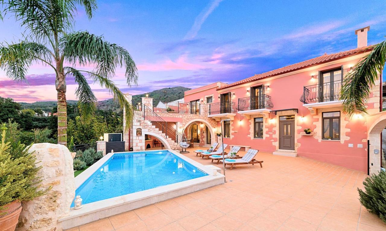 Steve Kois Heated Pool *