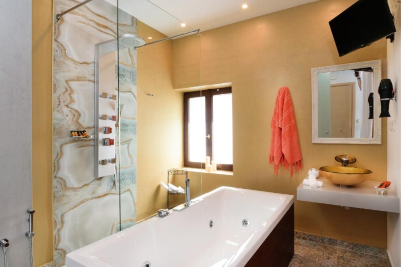 Diamond Luxury Hotel 3*