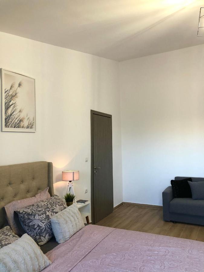 New Delux Studio With Wooden Floor Apartment *