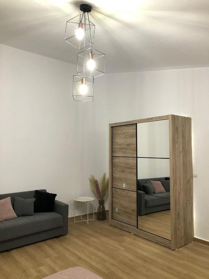 Apartment New Delux Studio With Wooden Floor *
