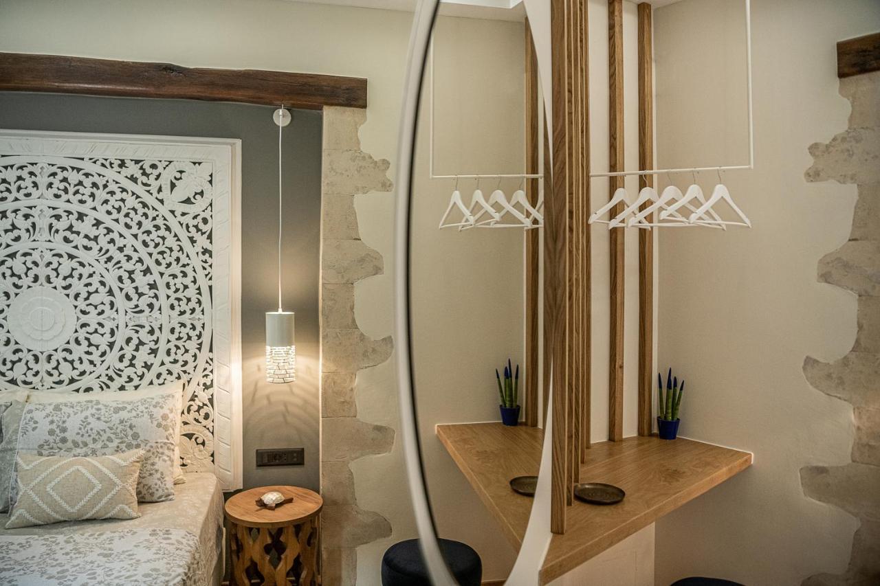 Kom House *