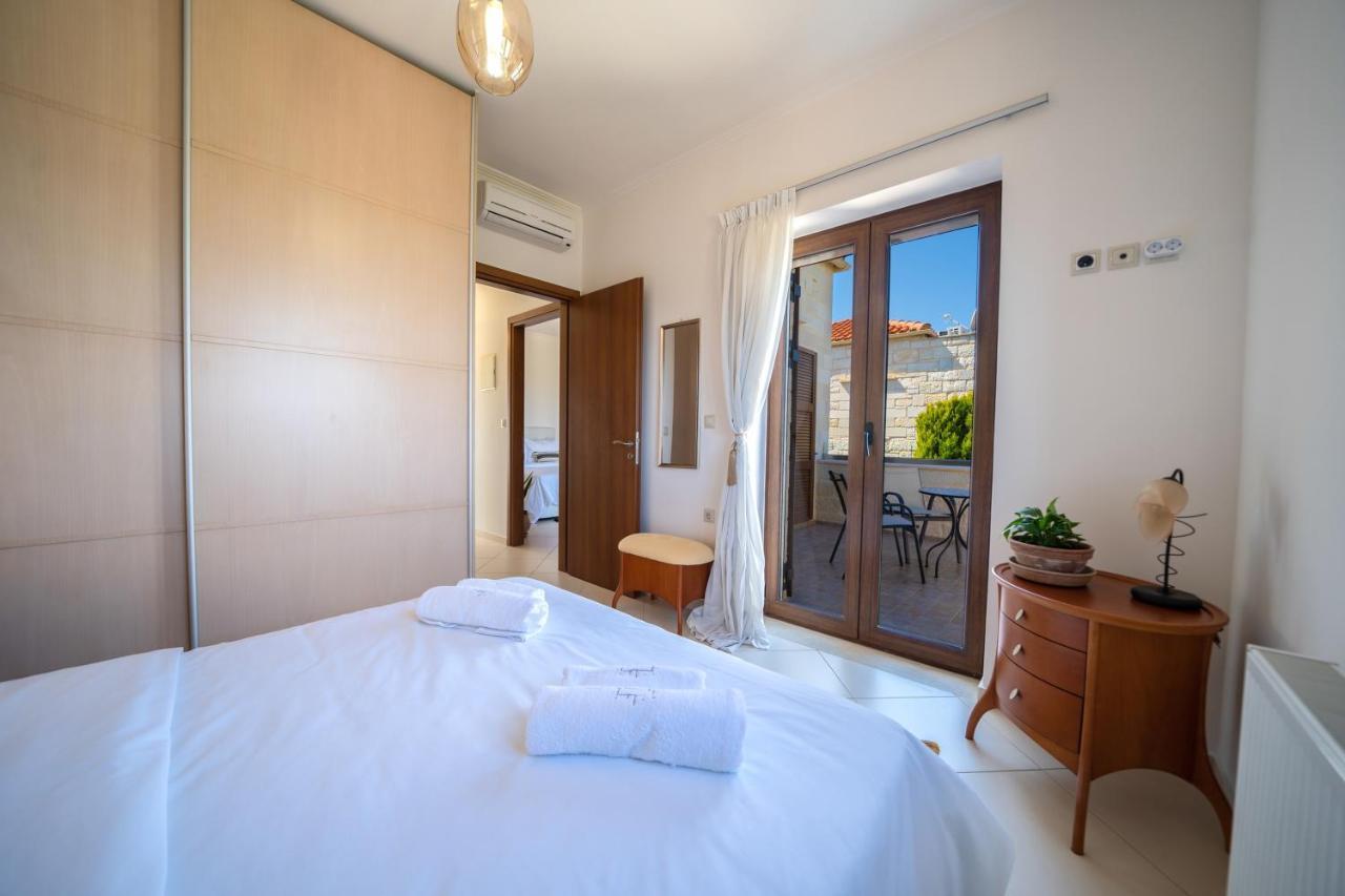 Fos - φωσ ,luxury Villa Chania (Crete)