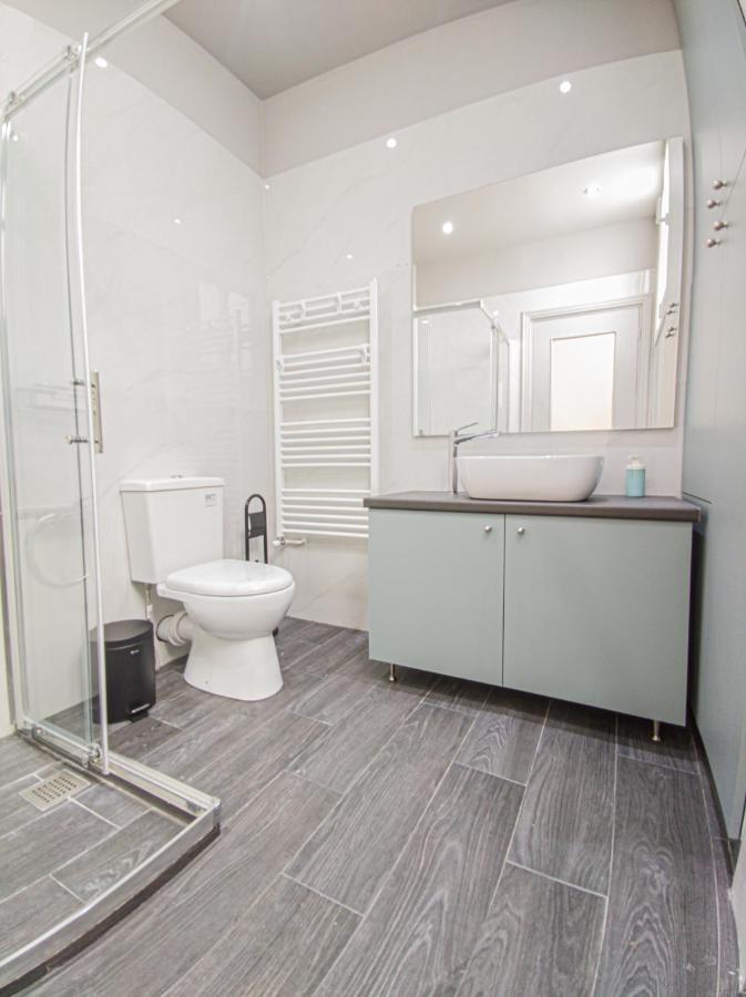 Apartment Centre Oasis: Renovated With Roof Garden *