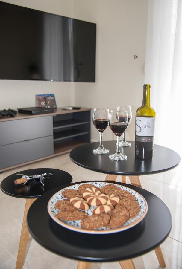 Center Manolia Dream 3 Bedroom 100m Away From The Apartment