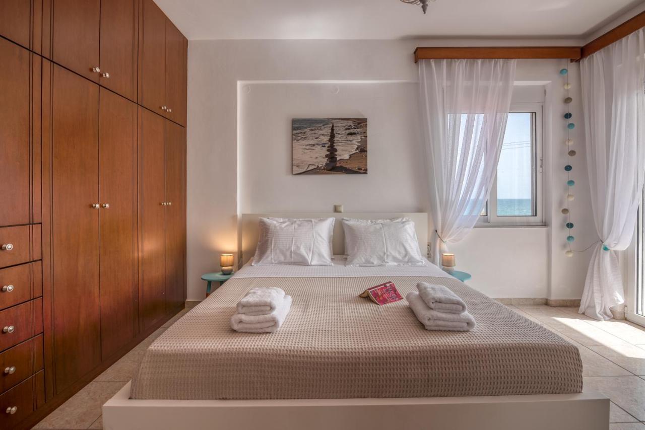 Apartment Agiazi Beachfront