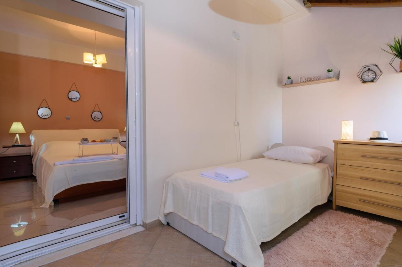 Penthouse In Quiet Neighborhood Near Sandy Apartamento Chrissi Akti Chania