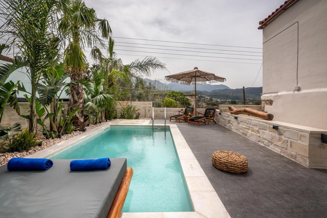Armenus, Private Pool, Garden, Bbq *