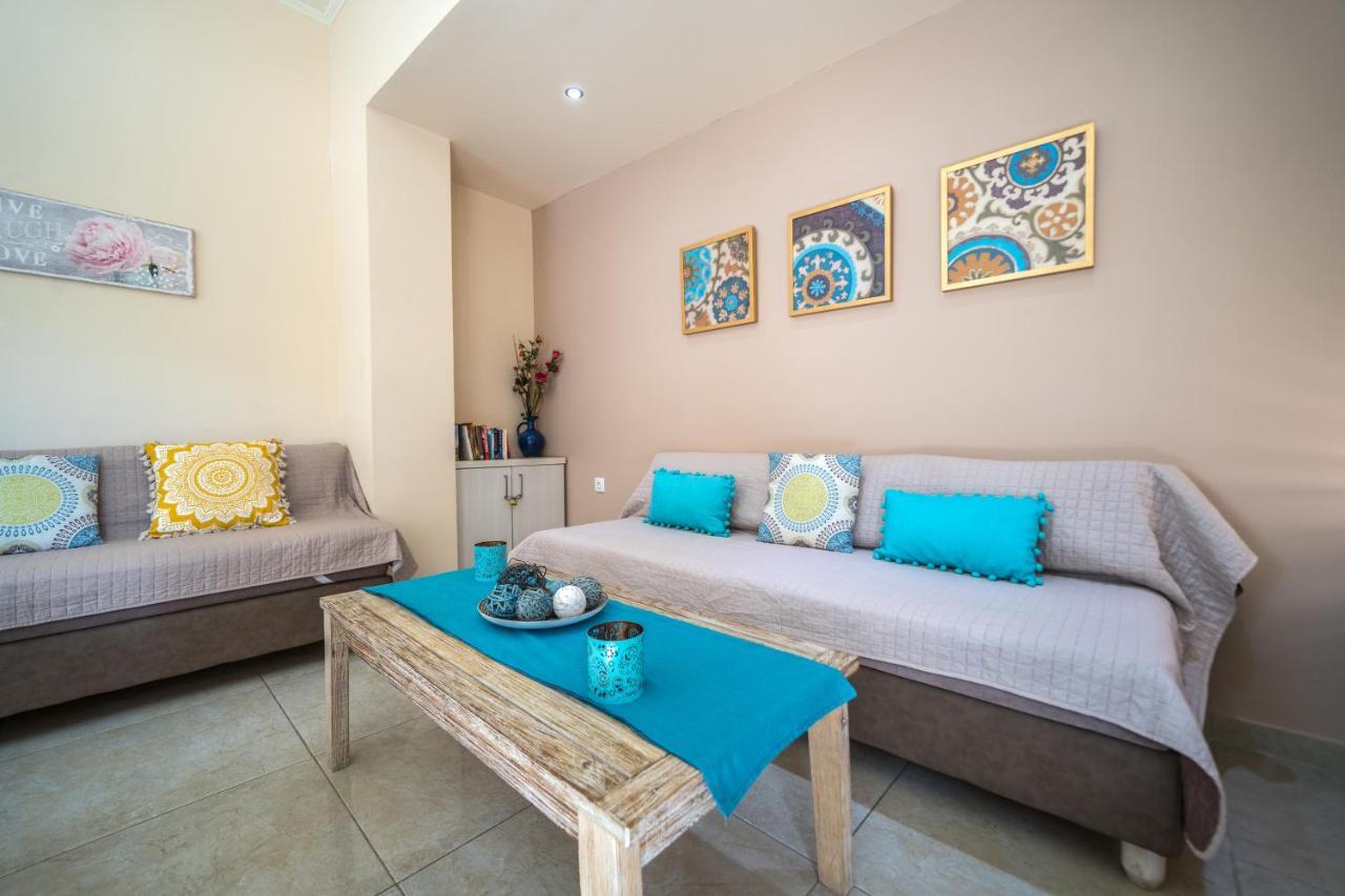 Iro And Boutique Homes Apartment