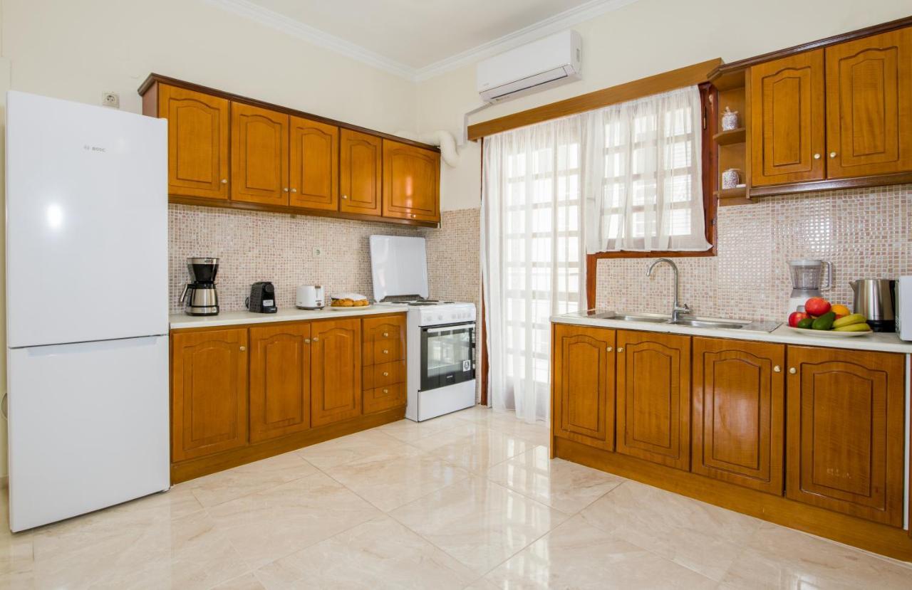 Apartment Center Manolia Dream 3 Bedroom 100m Away From The