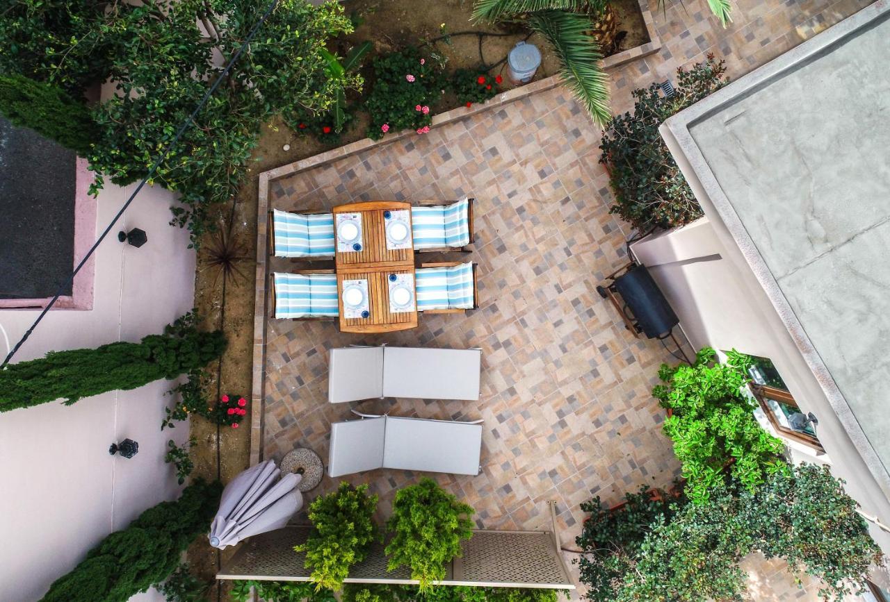 Iro And Boutique Homes *