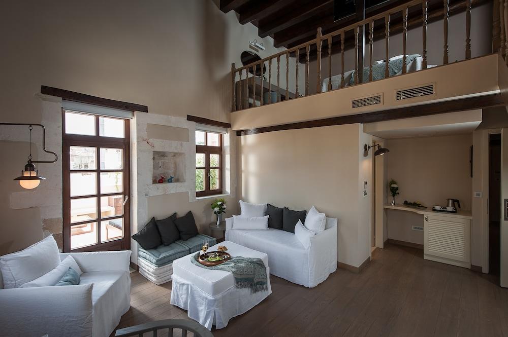 Serenissima Boutique Hotel 5*
