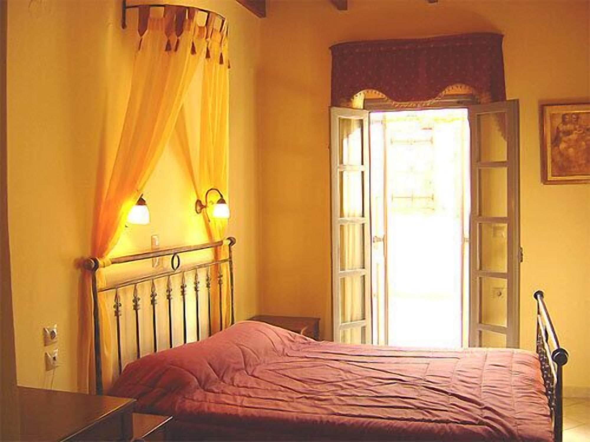 Belmondo Hotel