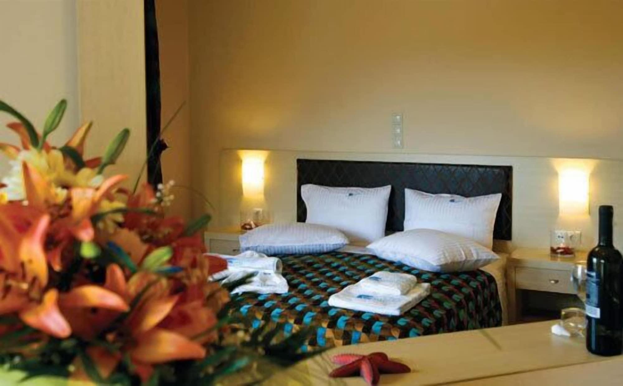 Molos Bay Hotel 4*