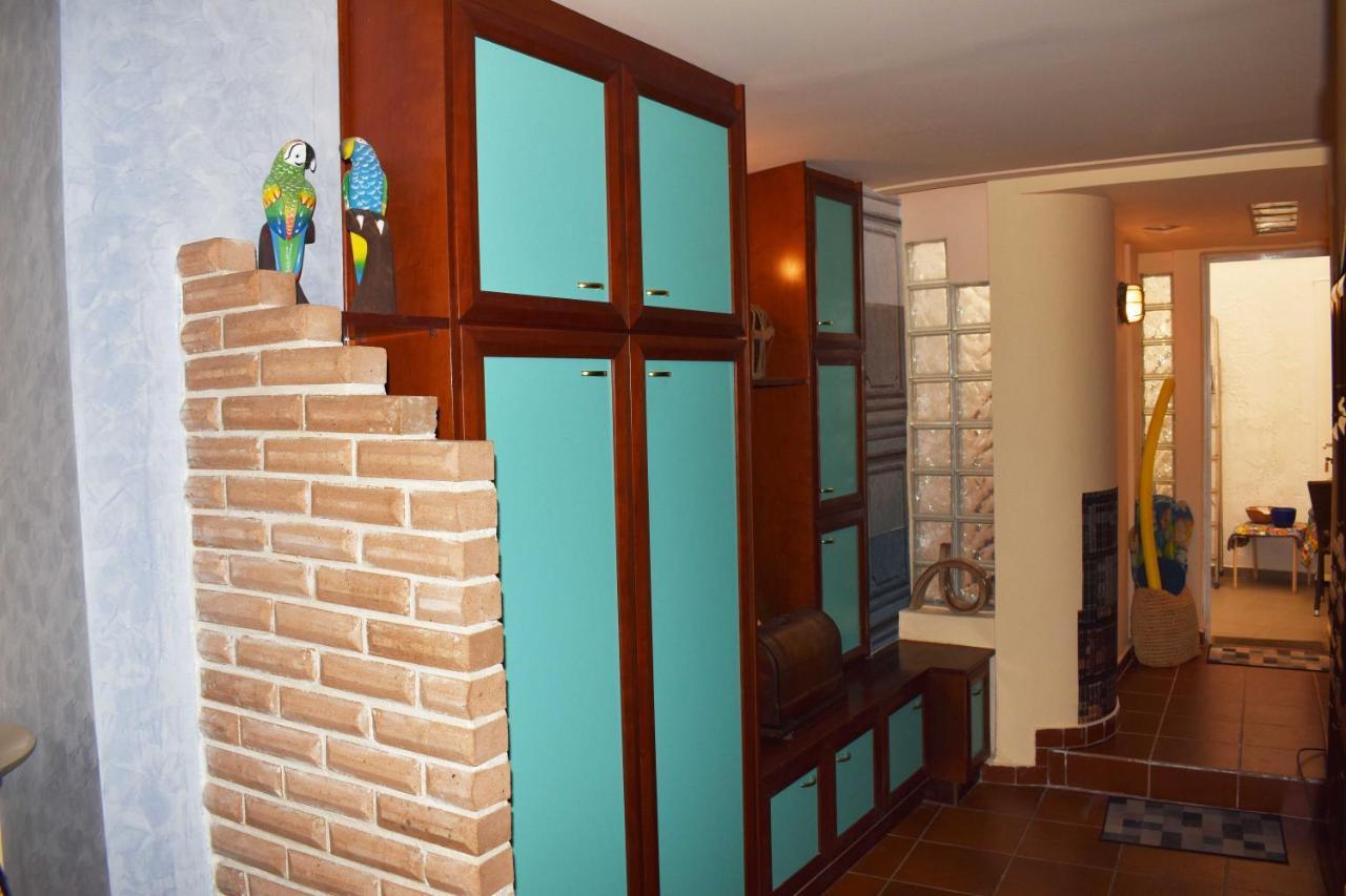 Apartment Gallery Art Loft, Chania, Crete *
