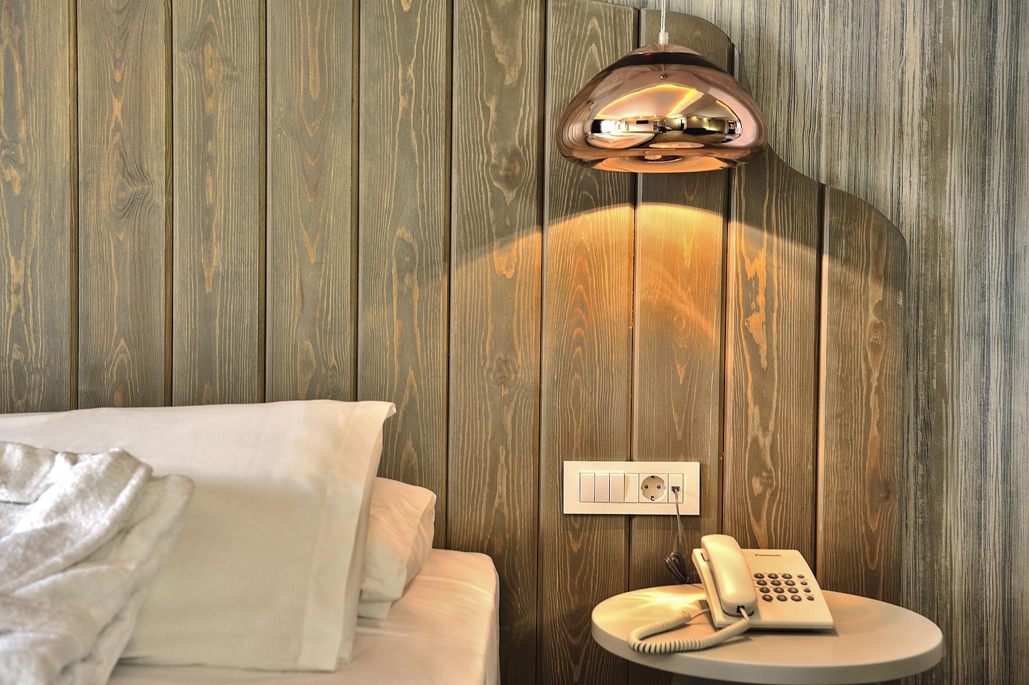 Elia Bettolo Hotel Chrissi Akti Chania