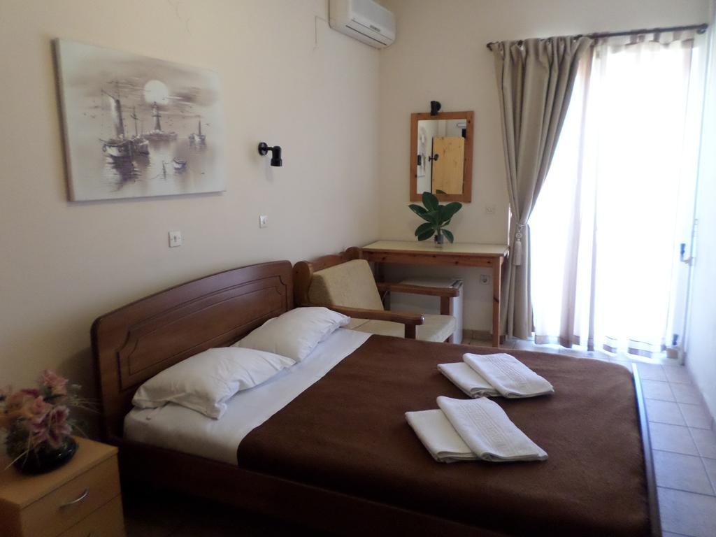 Tina Chania (Crete)