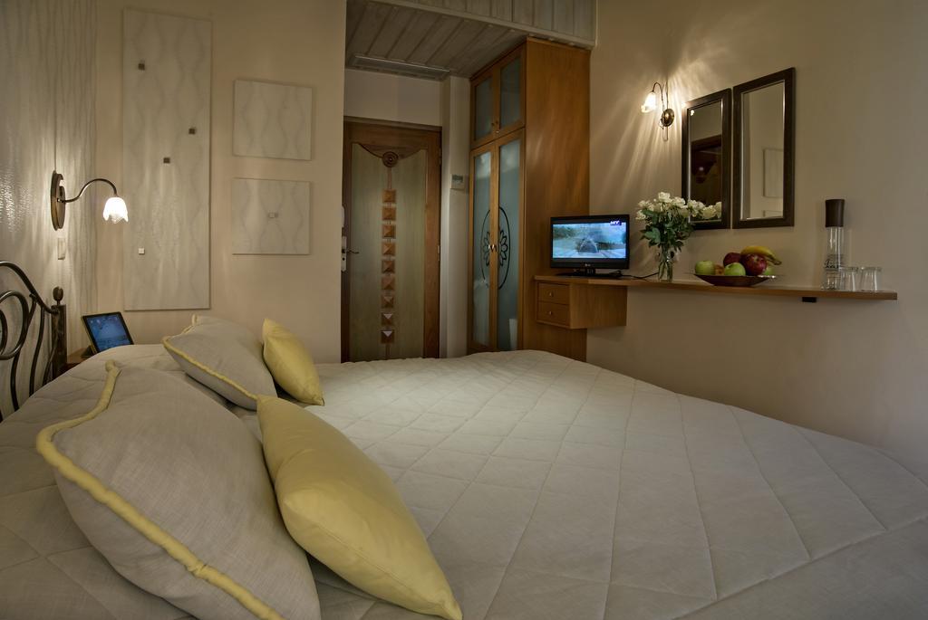 Hotel Ionas Boutique 3*