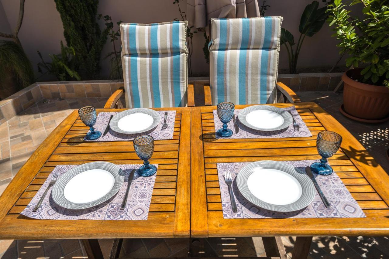 Iro And Boutique Homes Apartment