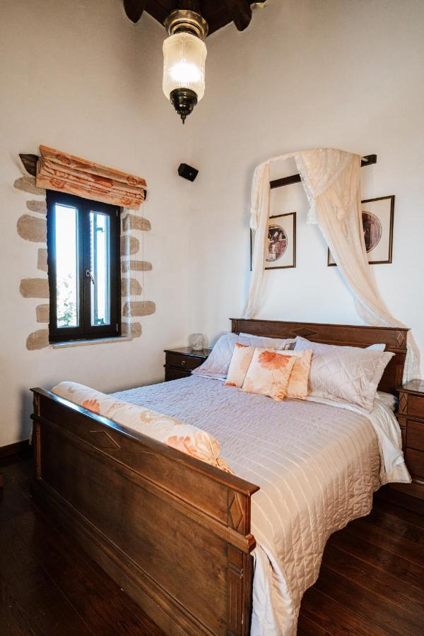 Your-villa, In Crete Pousada