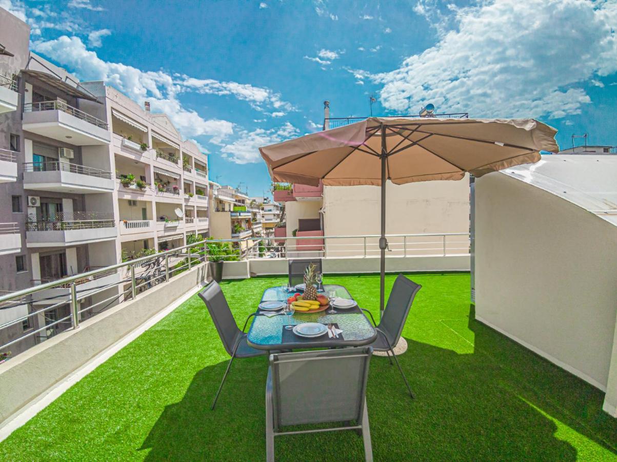 Centre Oasis: Renovated With Roof Garden Apartment