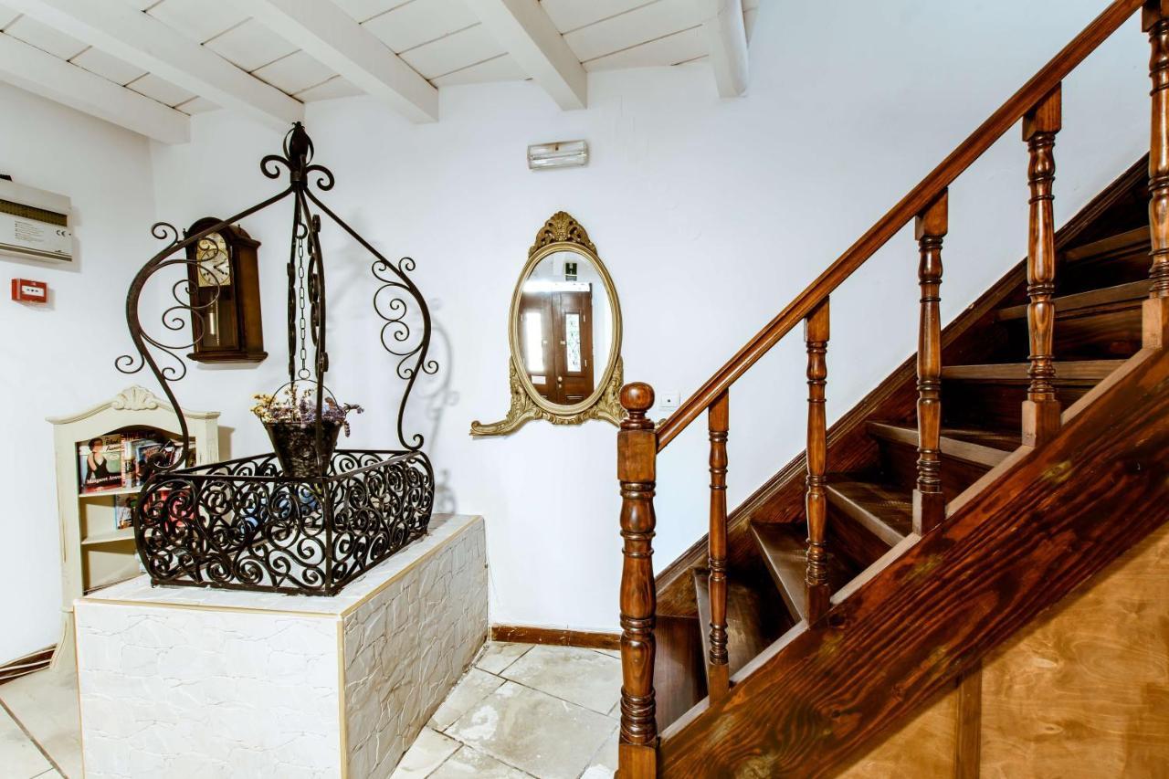 Bozzali Guest house