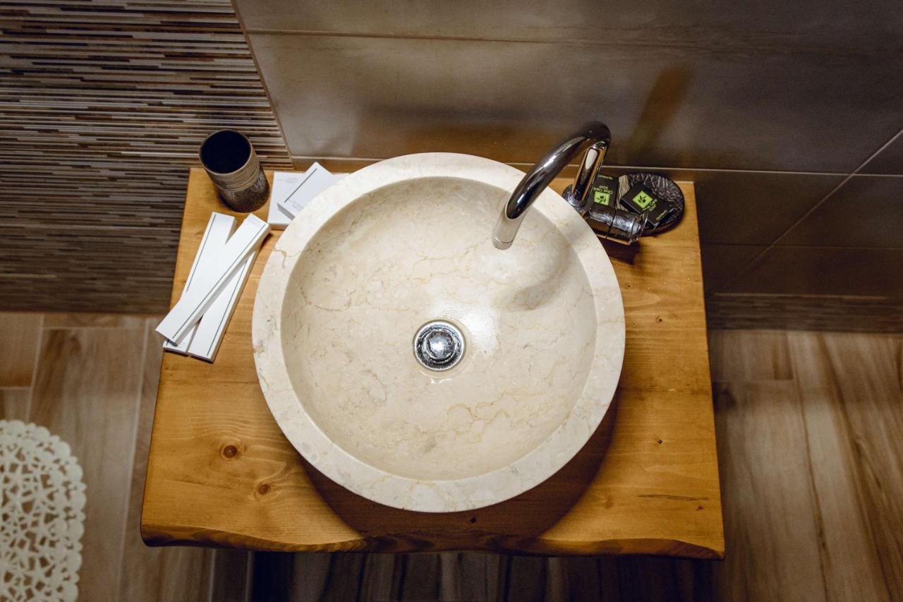 Deluxe Hotel 3*