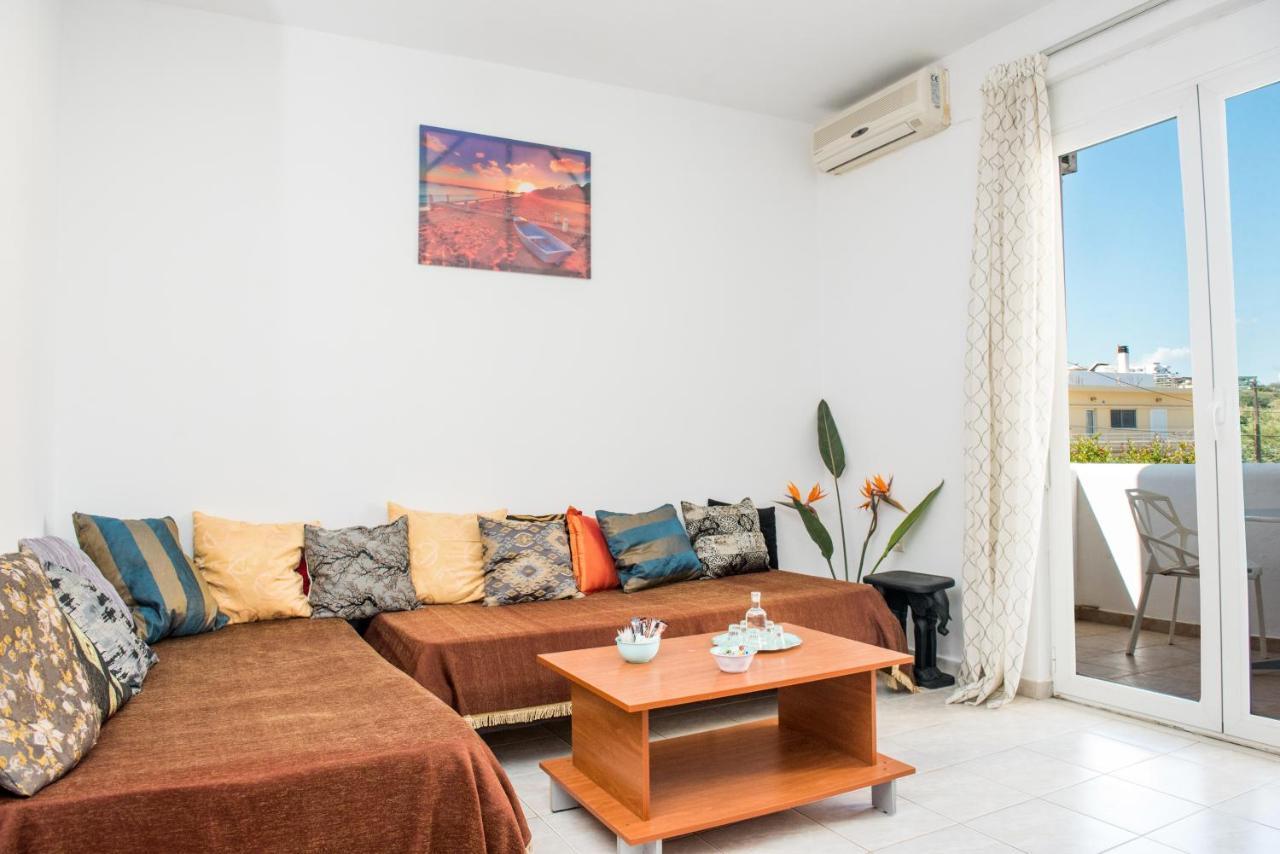 Beachfront Lux & Gym 4