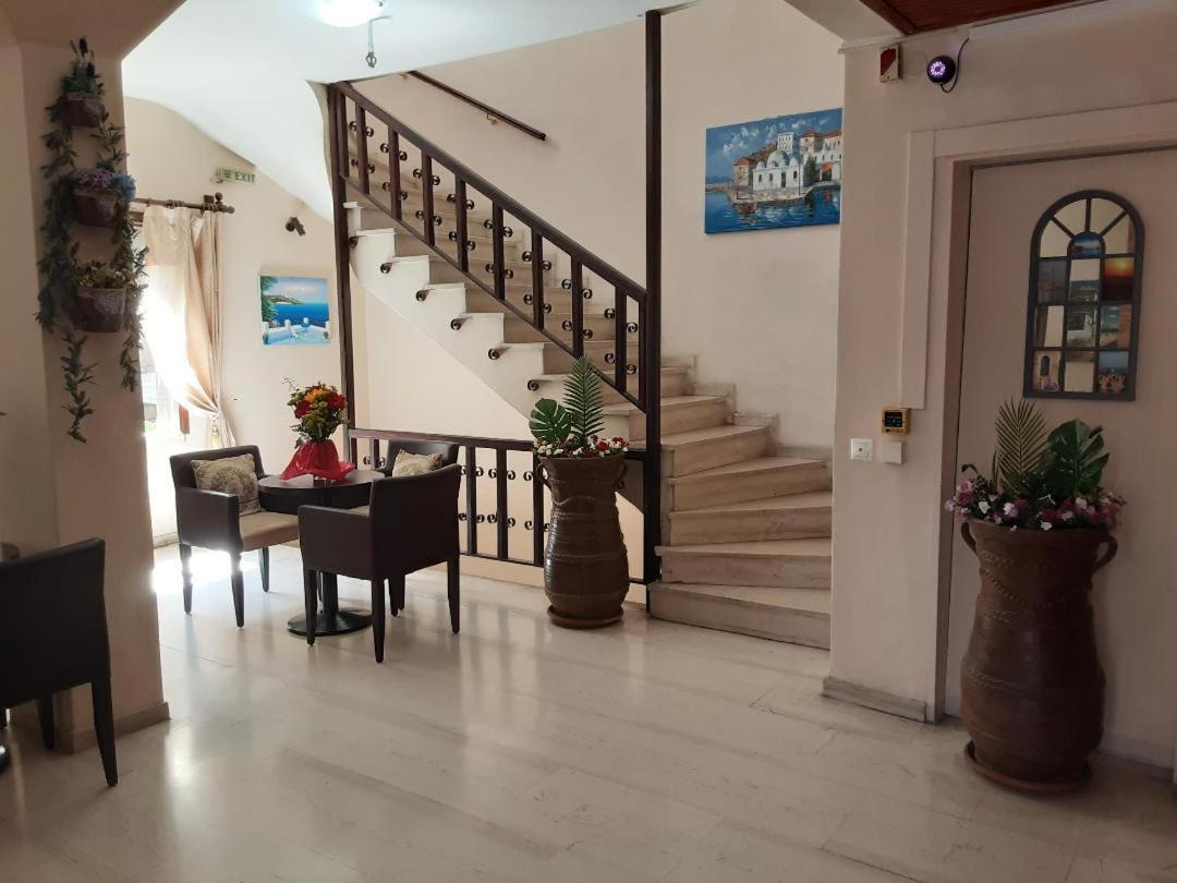 Tina Hotel