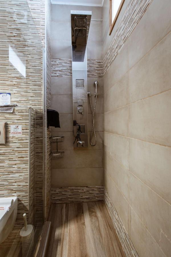 Deluxe 3* Chania (Crete)