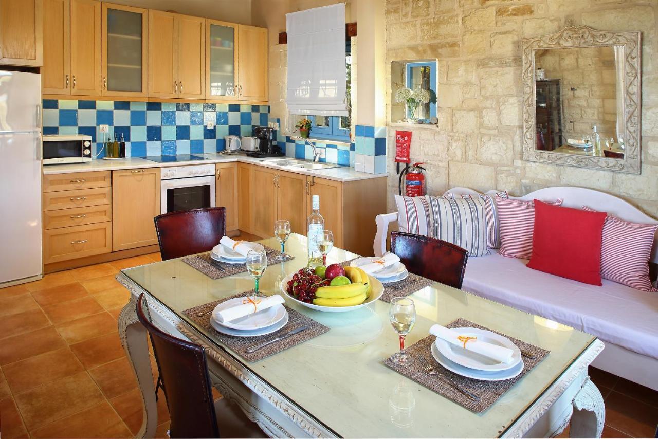 Beachfront Aqua Marine With Private Pool,ping-pong & Bbq * Chania (Crete)
