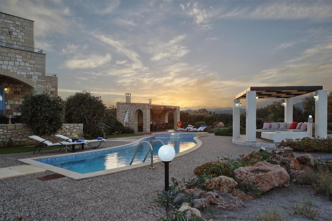 Beachfront Aqua Marine With Private Pool,ping-pong & Bbq * Chania (Crete)