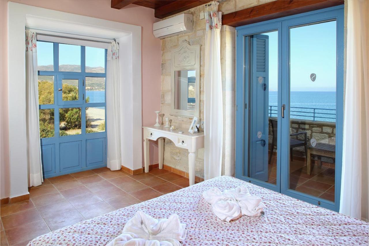 Villa Beachfront Aqua Marine With Private Pool,ping-pong & Bbq Chania (Crete)