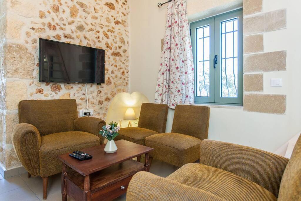 Casa Athelia: Traditional Home, Local Neighborhood Chania (Crete)
