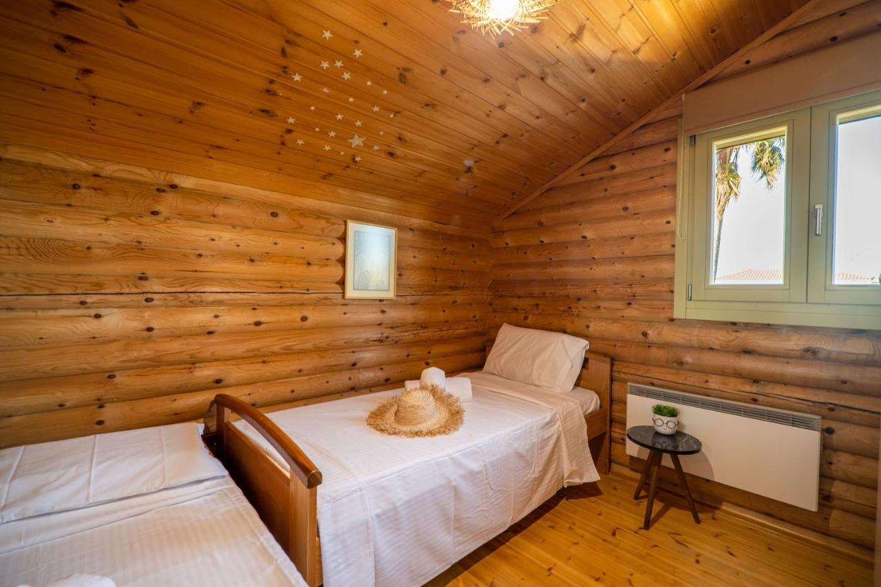 Wooden Villa, Big Garden, Mountain View Apartment