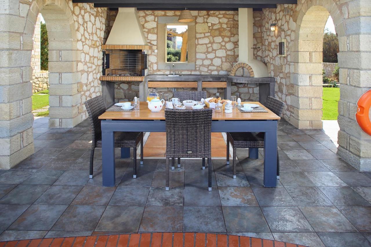 Villa Beachfront Aqua Marine With Private Pool,ping-pong & Bbq